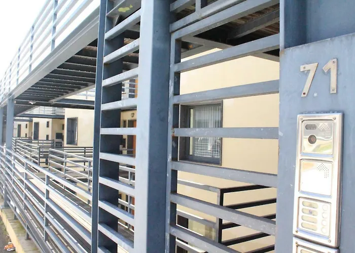 Antero De Quental Apartment *